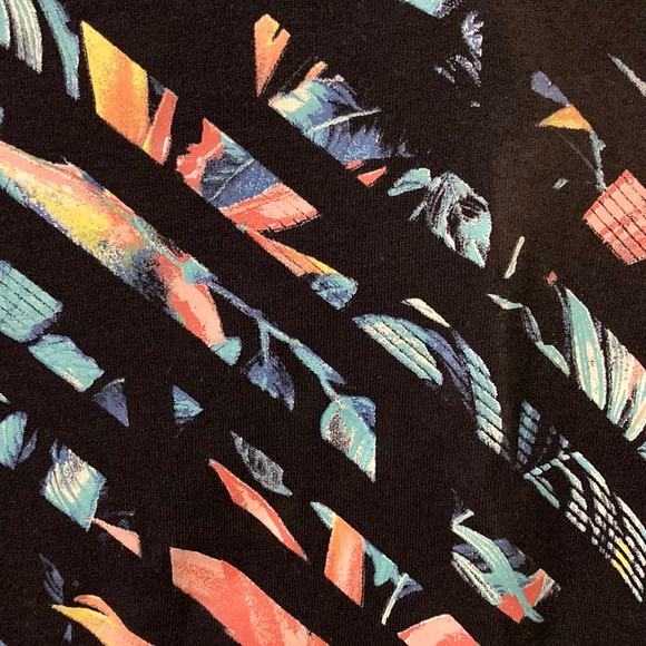 NEW NWT Tek Gear DryTek Graphic Short Sleeve T-Shirt - Picture 2 of 7